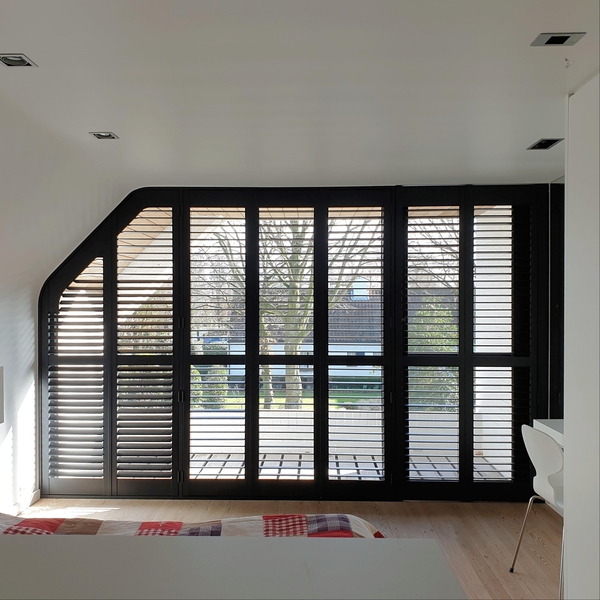 raamdecoratie-fd-realisaties-shutters-speciale-vormen-1